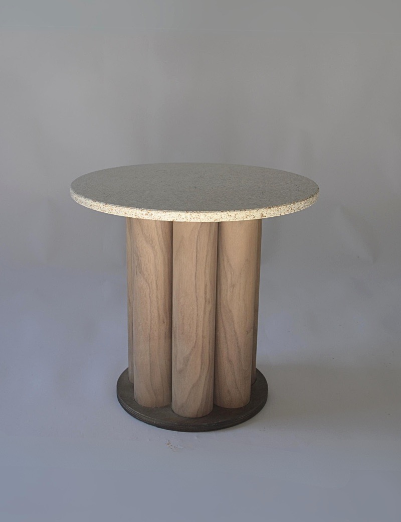 Table Héritage T7 en volants de badminton revalorisés