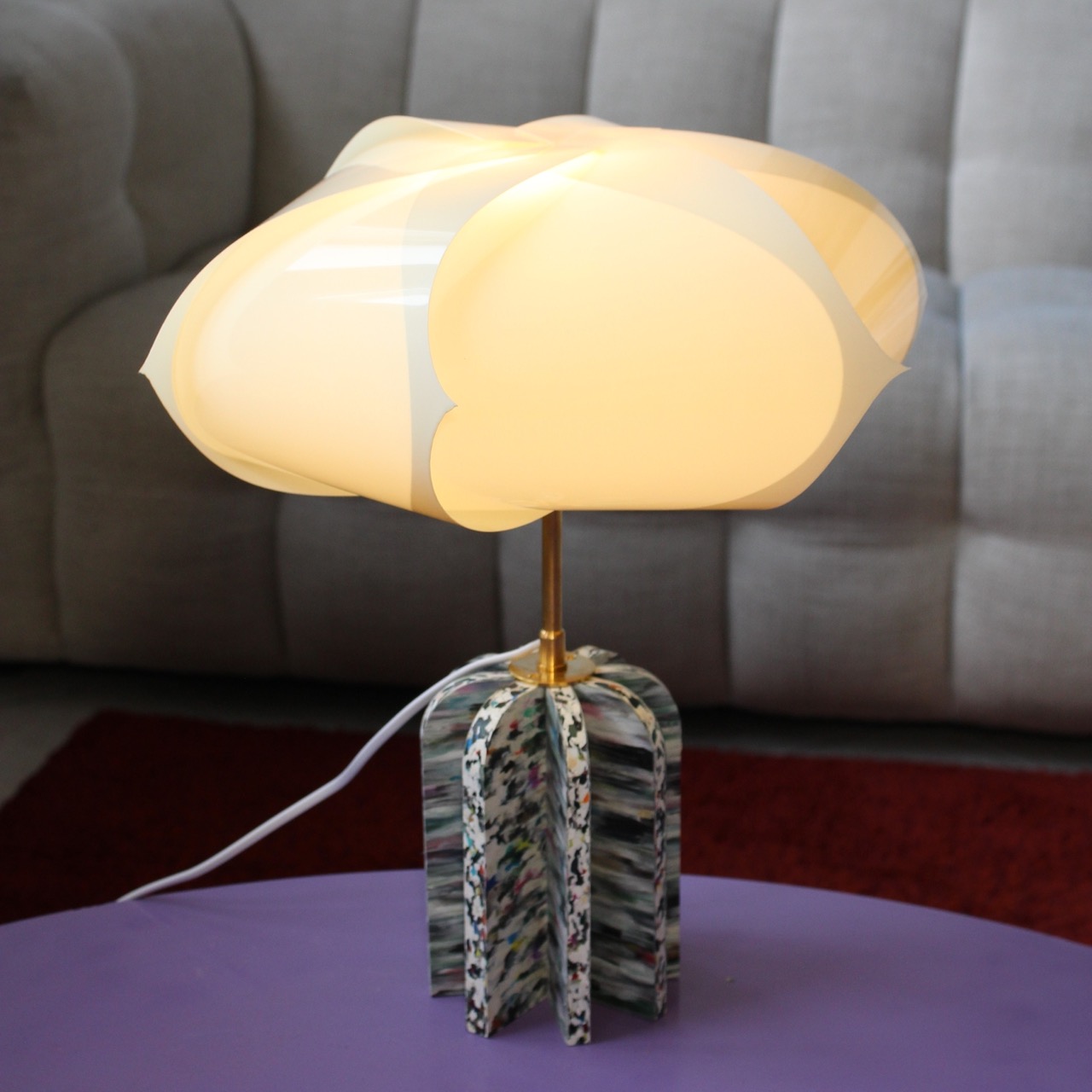 Lampe à poser Rosa en plastique recyclé