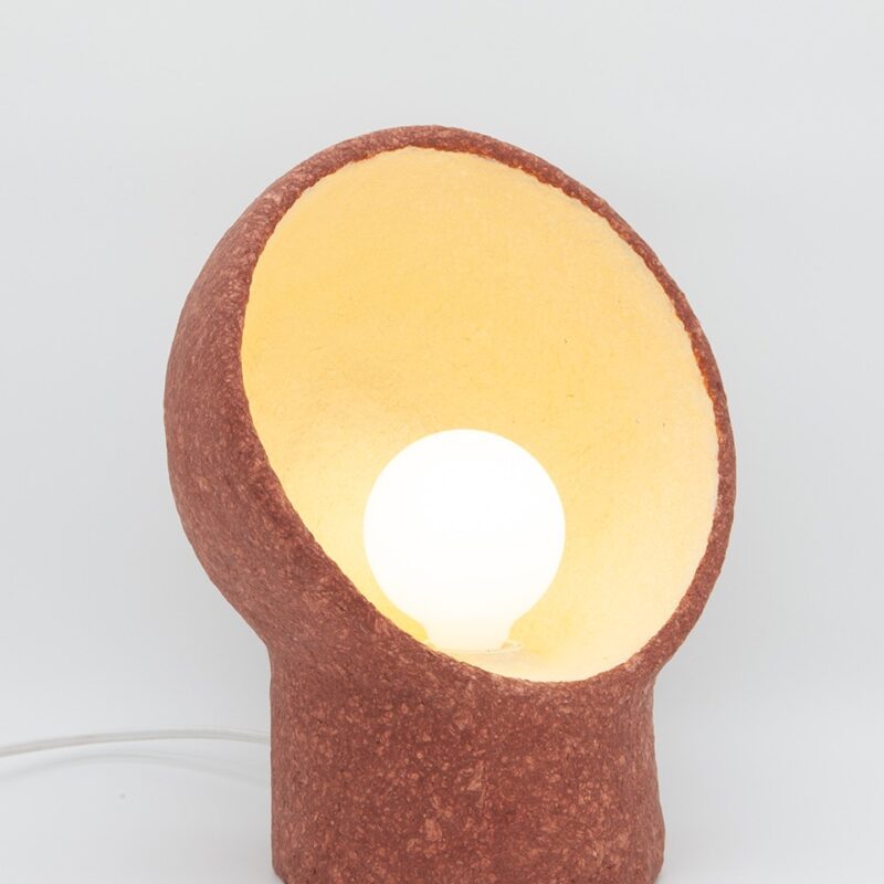 Lampe à poser Capuche recyclée 01